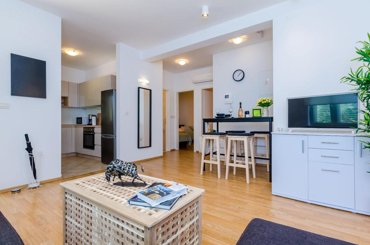 Private Garden Apartment دوبروفينك المظهر الخارجي الصورة